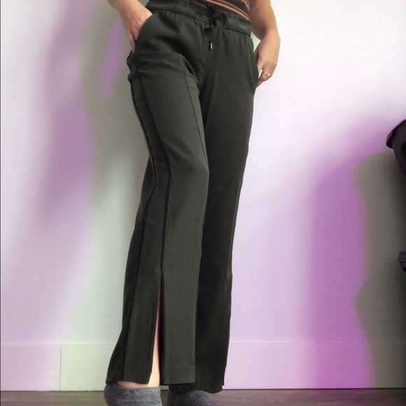 NWOT lululemon pants - Picture 3 of 4